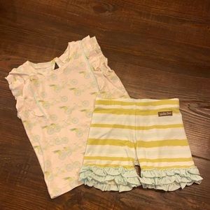 Matilda Jane Hello Lovely” Easy Breezy top and More Than Thrills shorties.